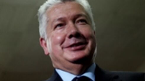 CIP só admite subida do salário mínimo em 2014 