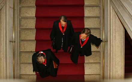 Caixa dos advogados adia decisão sobre aumento de quotas