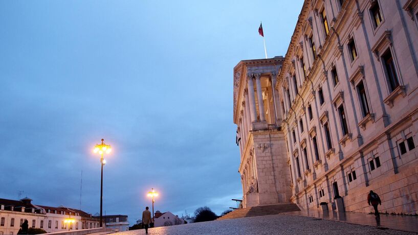 PSD, BE e PAN já têm proposta conjunta para alargar lay-off a sócios-gerentes