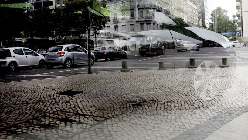 Parlamento Europeu aprova redução de 40% nas emissões de automóveis até 2030