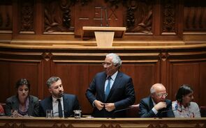 Para já, a geringonça não derruba Costa