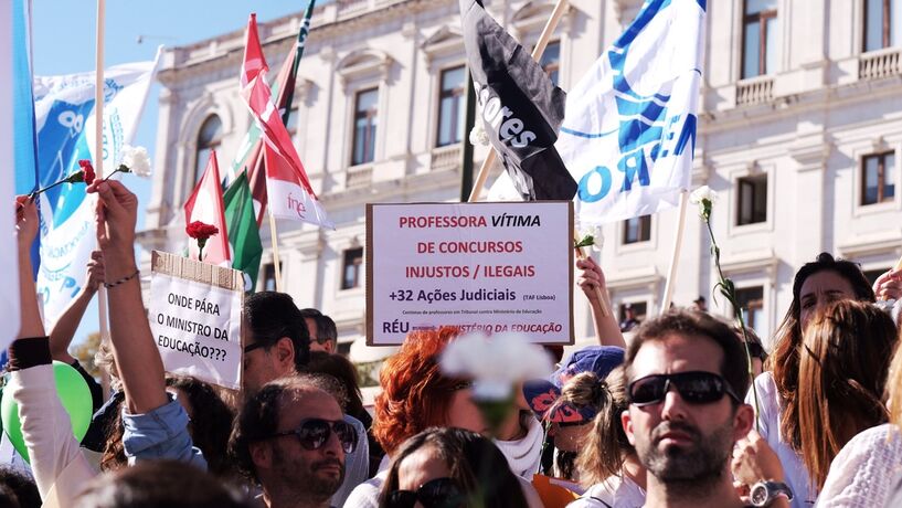 Publicado diploma que recupera dois anos e nove meses de serviço dos professores