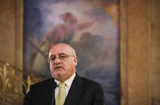 Capoulas Santos: O ministro que quis ser D. Dinis