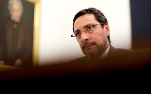 Governo aposta em economistas para rever benefícios fiscais