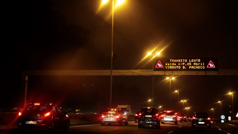 Automóveis eléctricos: Transição sim, mas a que ritmo?