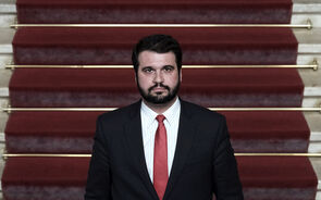 PS cita ata sobre 'sérias dúvidas' que Duarte Neves teve acerca da ESFG 