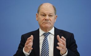 Alemanha confiante em solução para veto da Hungria e Polónia a orçamentos europeus