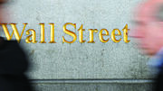 Wall Street recupera após ter negociado perto de mínimos de um mês