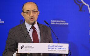 Governo vai permutar camas para estudantes por casas de arrendamento acessível