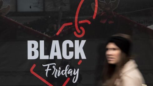 Portugueses gastaram mais na 'Black Friday' este ano e compraram mais 'online'