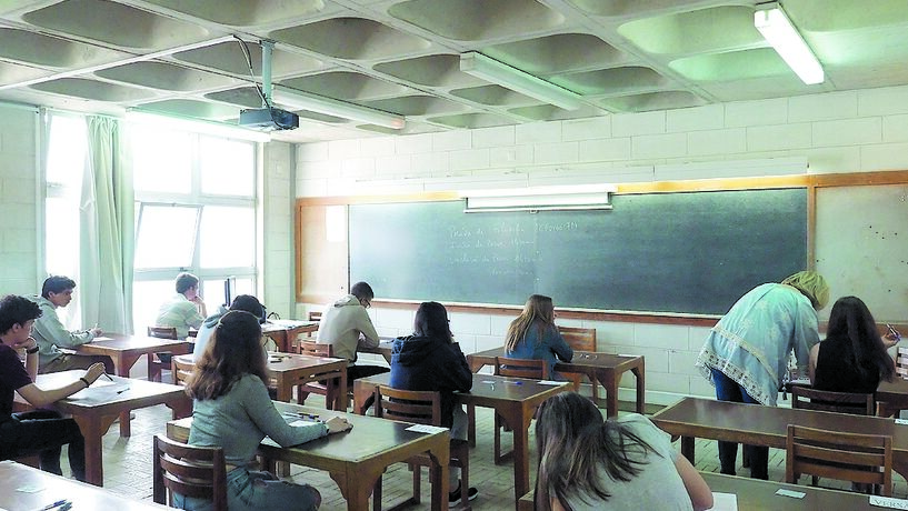 DGS: Alunos devem ser organizados por grupos para não se cruzarem nas escolas