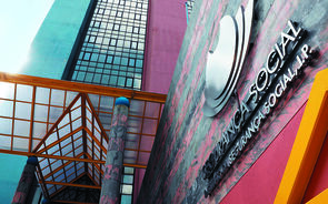 Segurança Social diz que vai tentar não despedir precários que tratam de pensões