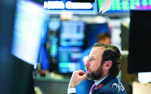 Europa em máximos de 10 meses e juros de Portugal em mínimos. Dólar sobe e petróleo e ouro cedem