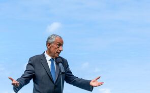 Marcelo promulga apoio extraordinário à retoma mas preferia prolongamento do 'lay-off' simplificado