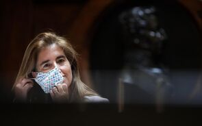 Estado gastou 992 milhões de euros com novos apoios a famílias e empresas