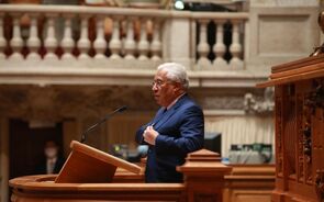 Costa pede à oposição 'condições políticas' para recuperar o país
