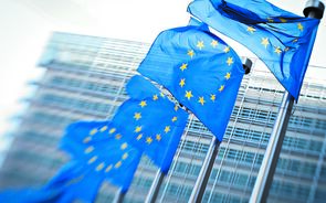 Passaporte de vacinação: O que já se sabe da proposta da Comissão Europeia