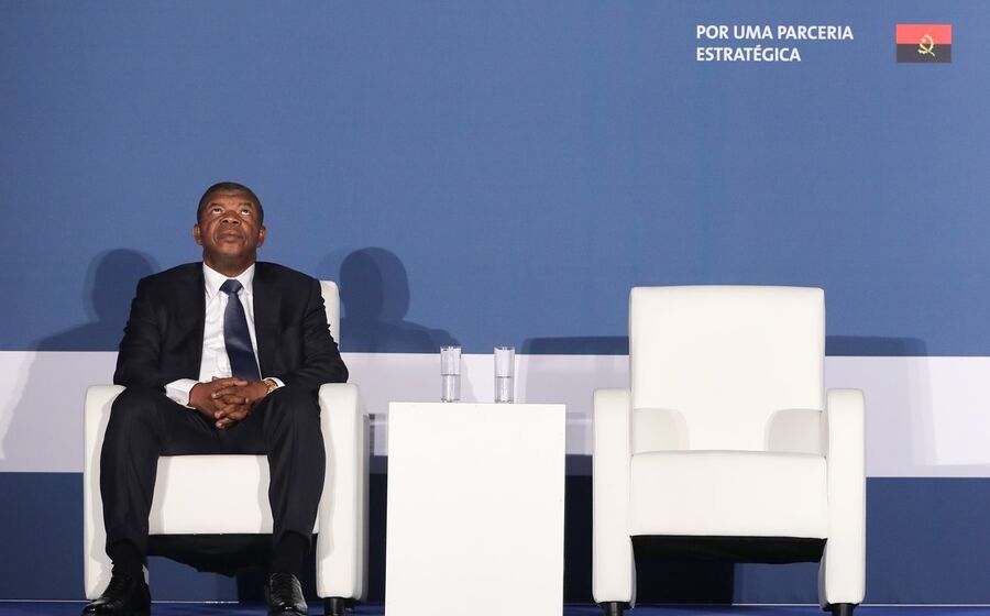 João Lourenço diz que foram subtraídos dos cofres do Estado 24 mil milhões de dólares.