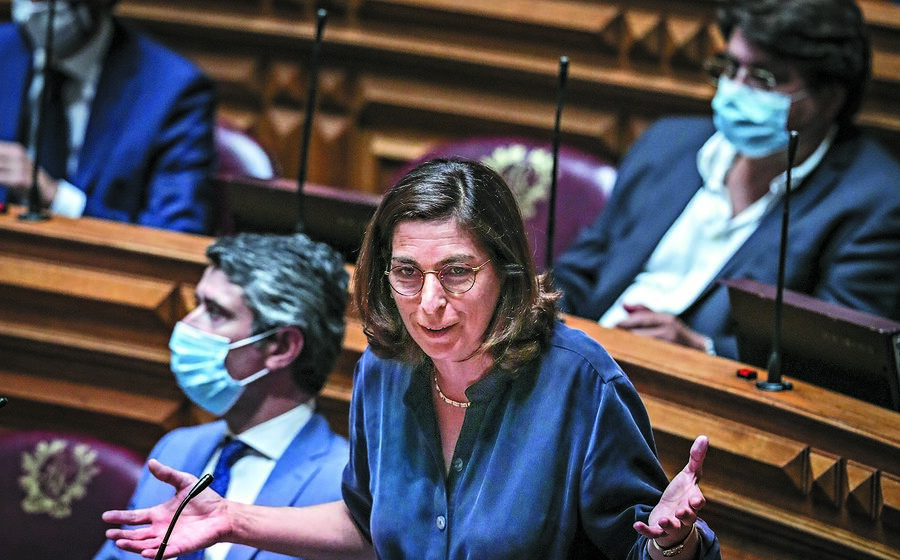 Depois da polémica, o PS decidiu alterar a proposta de lei do Governo aproximando-se da posição do PSD.