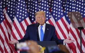 Trump pondera perdão presidencial preventivo para os filhos e Giuliani