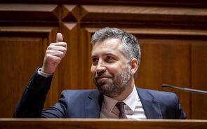 Pedro Nuno Santos diz que 'é pena' plano da TAP não ser votado no Parlamento