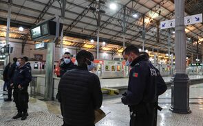 Proibido circular entre concelhos até às 5h de 9 de dezembro. 6,1 milhões em recolher obrigatório no fim de semana