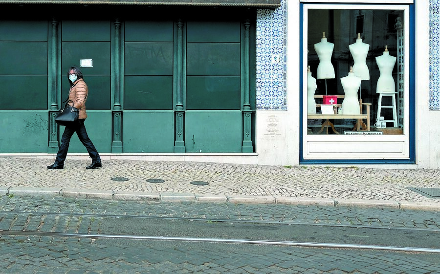 Comércio não essencial volta a fechar a partir de sexta-feira.