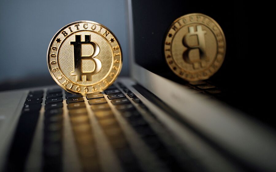 Desde que atingiu um recorde em novembro, a “criptoqueen” já caiu 70%. Os analistas acreditam que a queda é para continuar, mas longe da “linha negra” dos oito mil dólares.