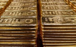 Compra de ouro por bancos centrais atinge máximos de 1967